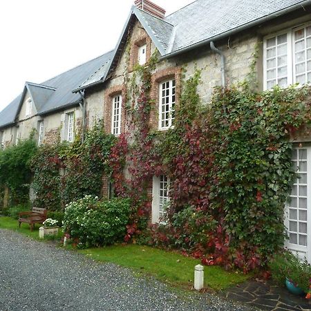 La Verte Campagne - Hotel Restaurant Trelly Exterior foto