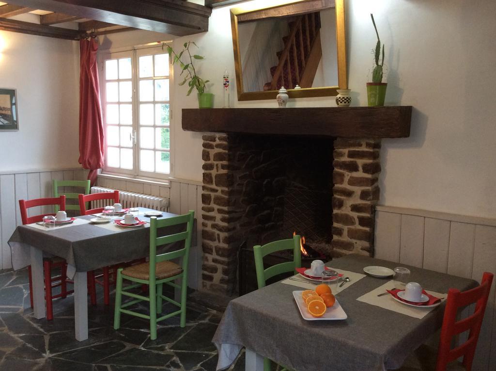 La Verte Campagne - Hotel Restaurant Trelly Exterior foto